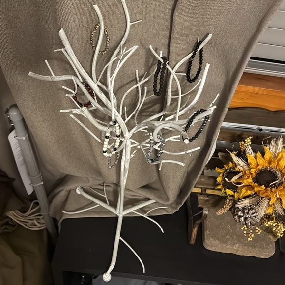 Natural Design Display Tree - Picture 2 of 4